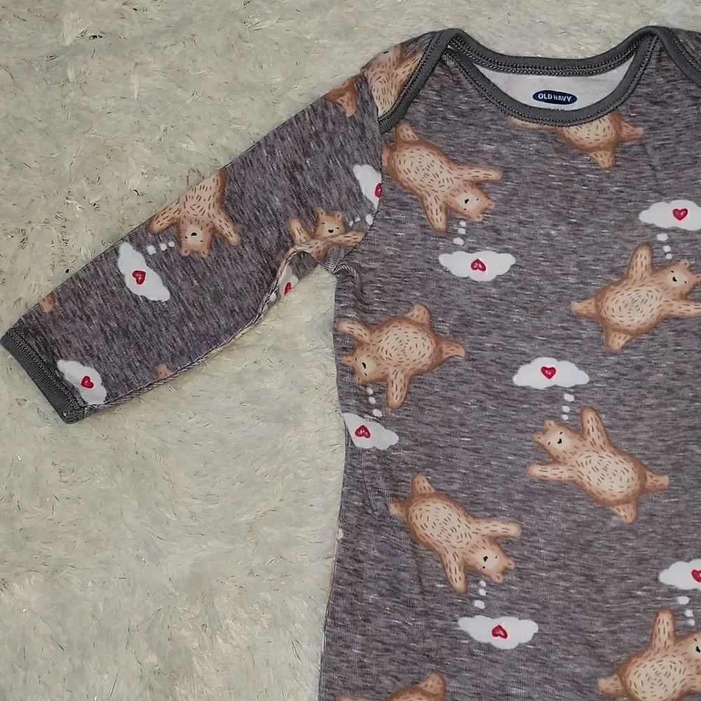 INFANT OLD NAVY GRAY BEAR WITH HEARTS ROMPER, SIZE 6-12 MONTHS